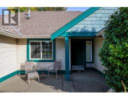 Dining room - 642 Olympic Dr, Comox, BC V9M4G8 Photo 10