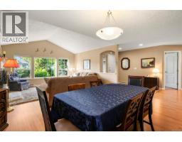 642 Olympic Dr, Comox, BC V9M4G8 Photo 14
