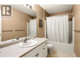 642 Olympic Dr, Comox, BC V9M4G8 Photo 21