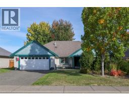 Kitchen - 642 Olympic Dr, Comox, BC V9M4G8 Photo 9