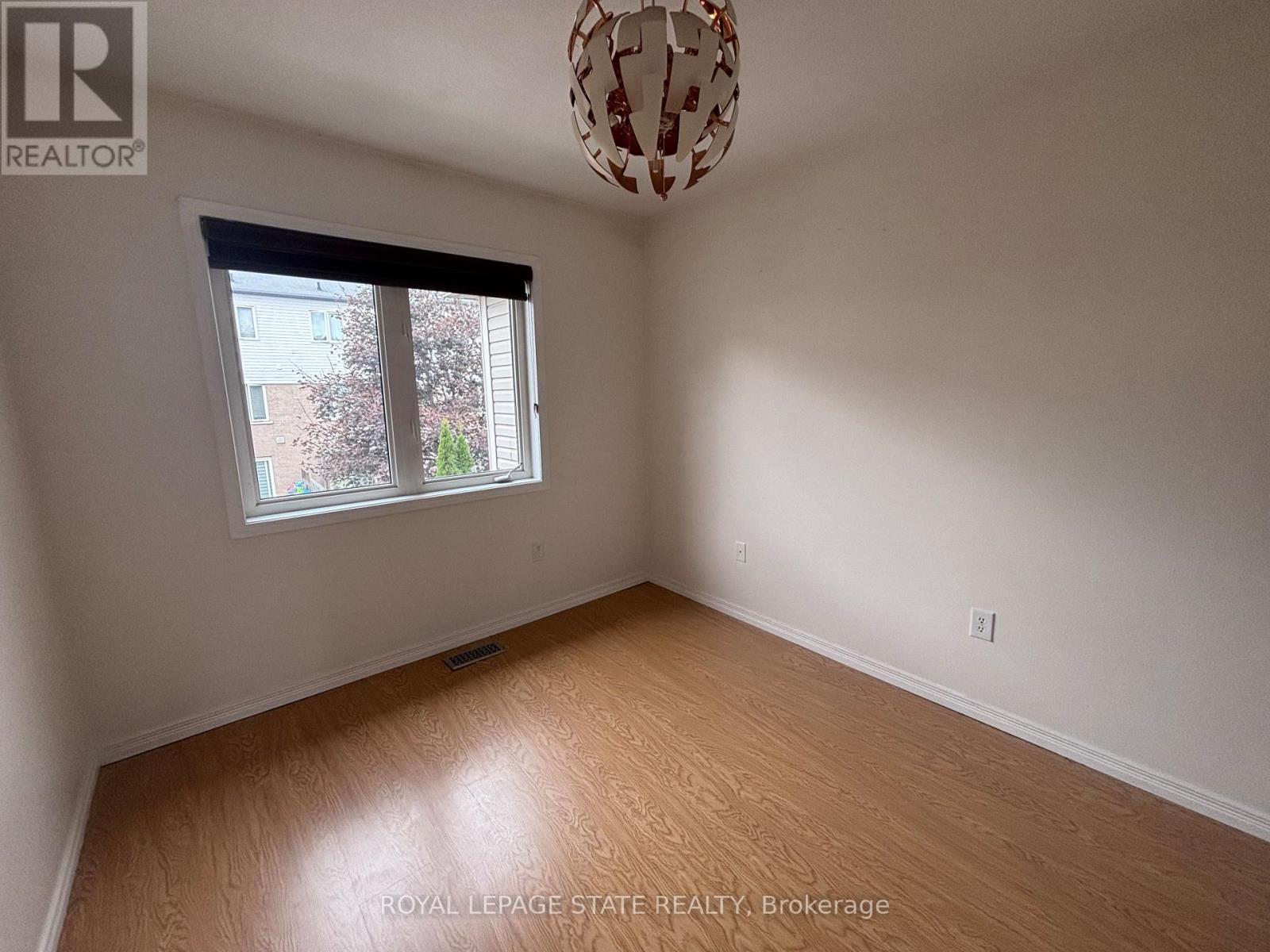 39 Newport Crescent — photo 15