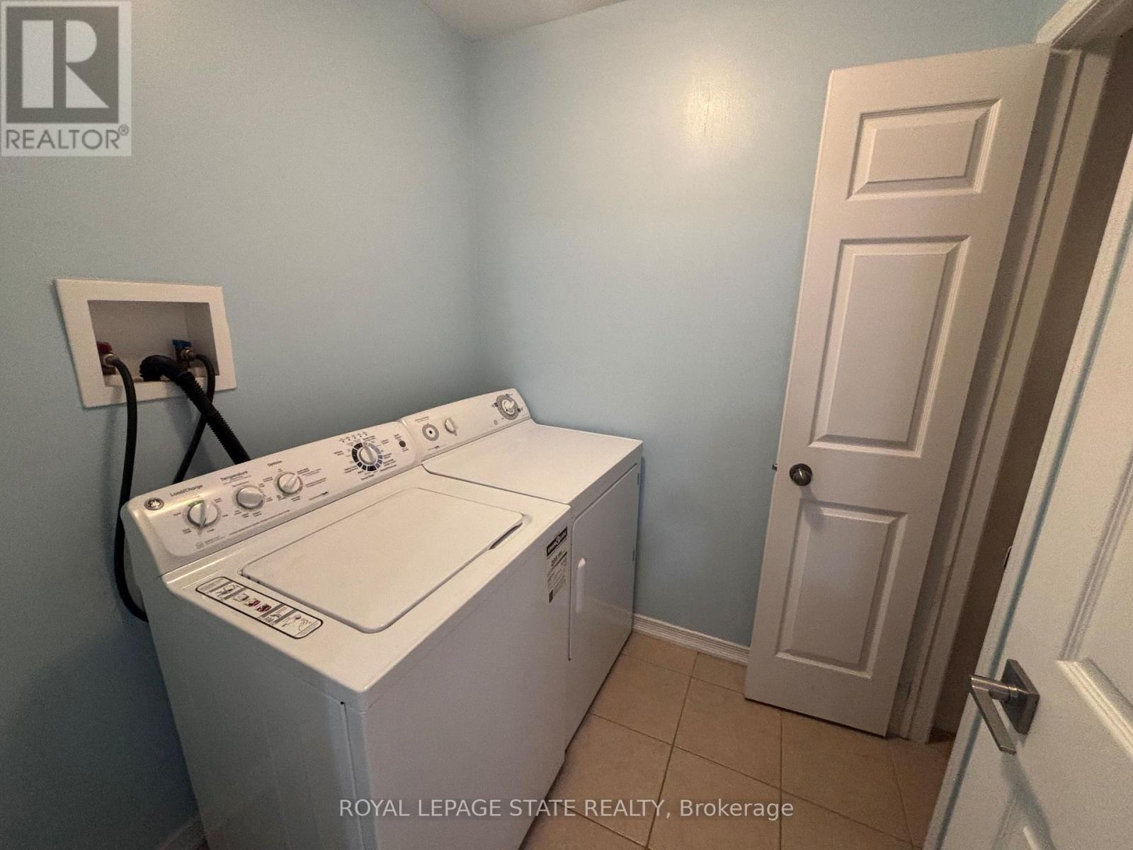 39 Newport Crescent — photo 12