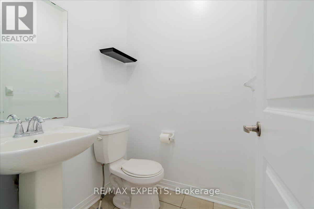 35 Landolfi Way, Bradford West Gwillimbury, ON photo 13