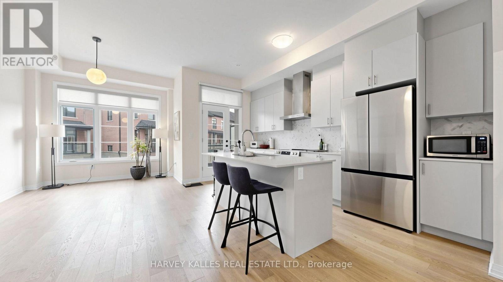 44 De La Roche Drive — photo 13