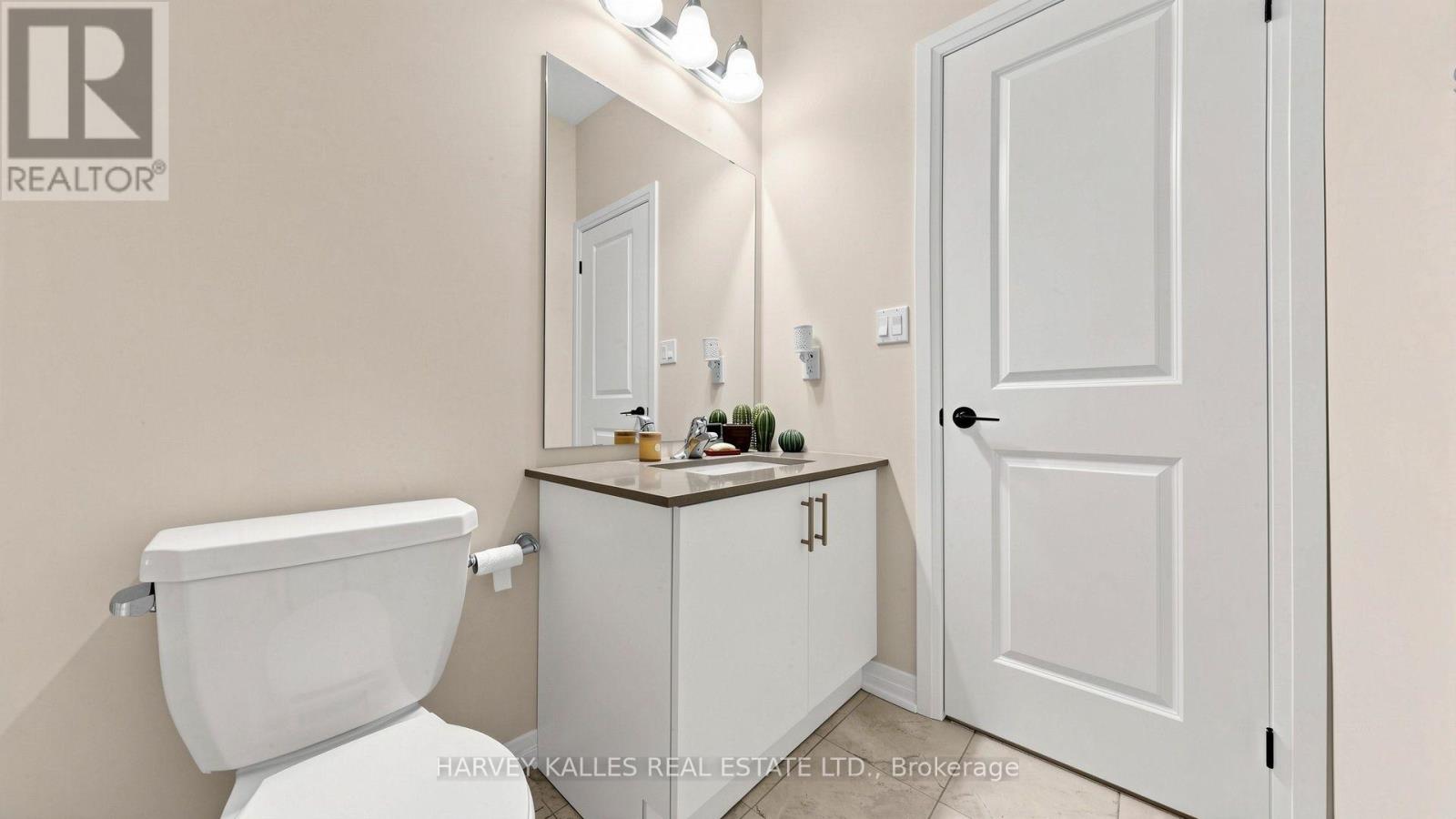 44 De La Roche Drive — photo 37