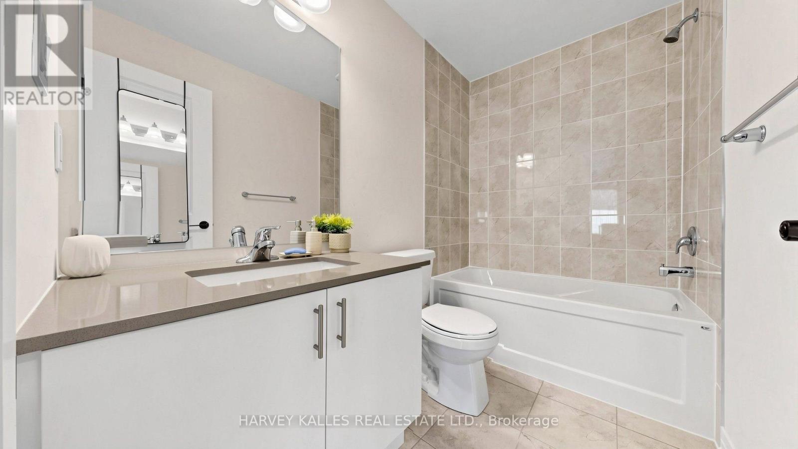 44 De La Roche Drive — photo 41