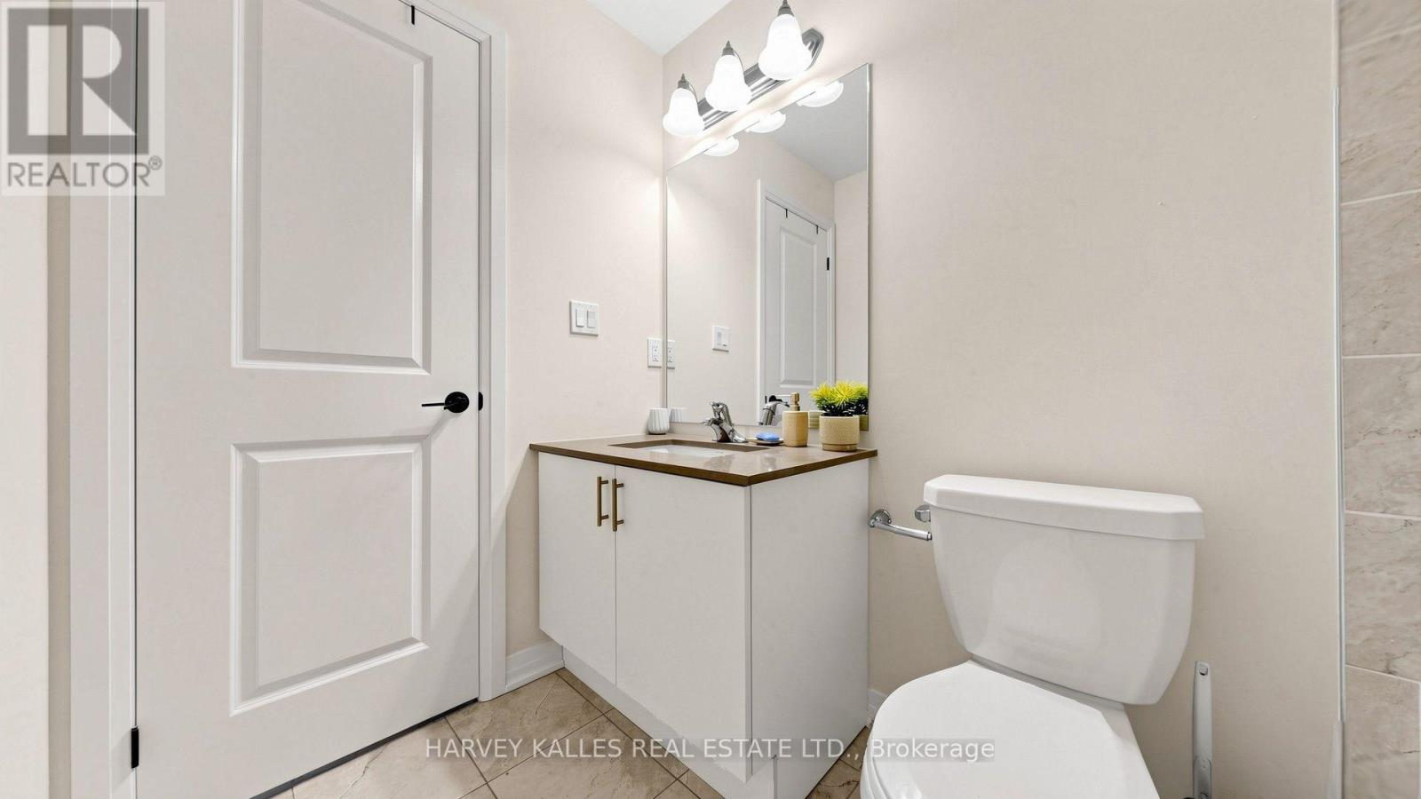 44 De La Roche Drive — photo 42