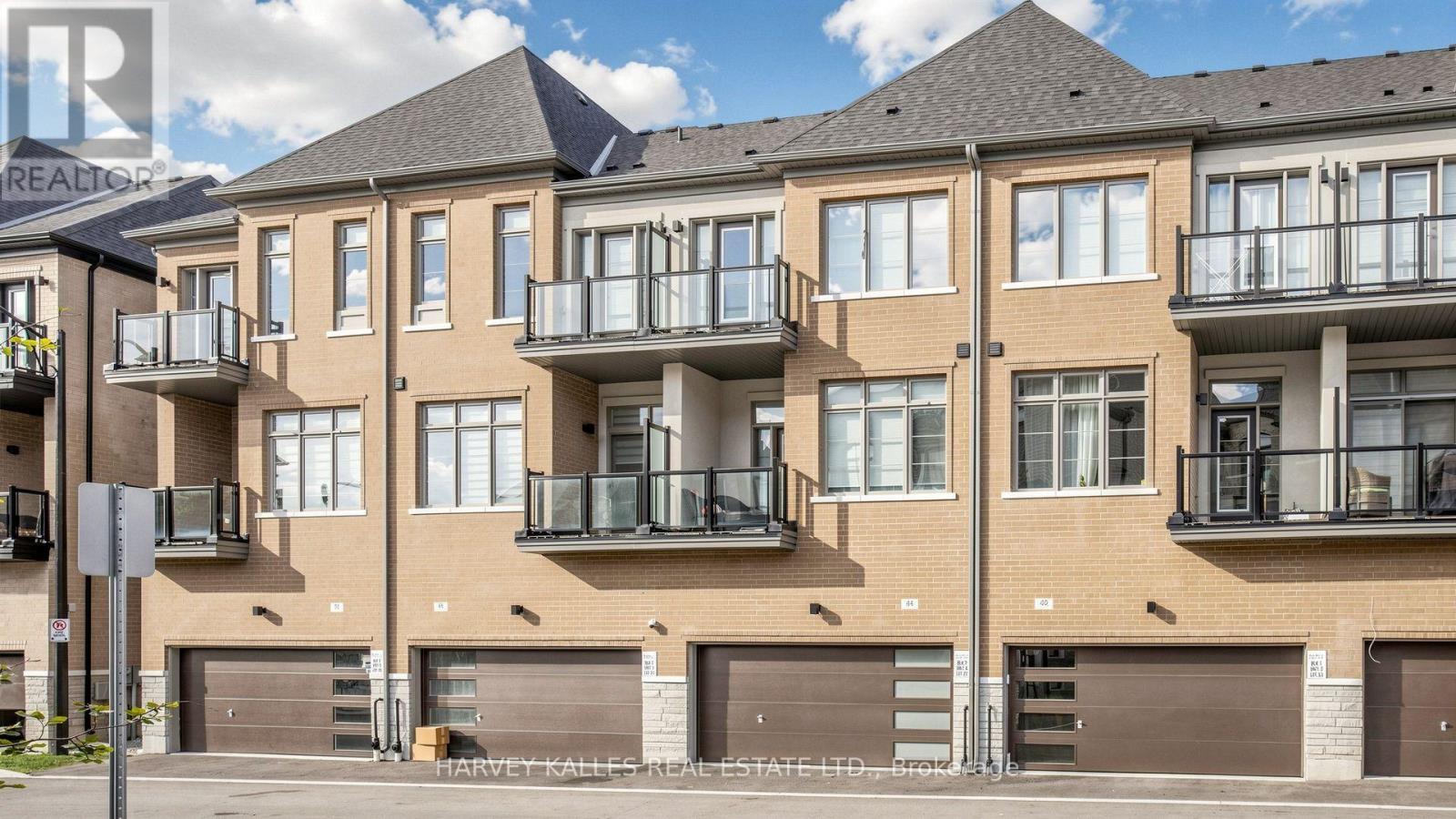 44 De La Roche Drive — photo 49