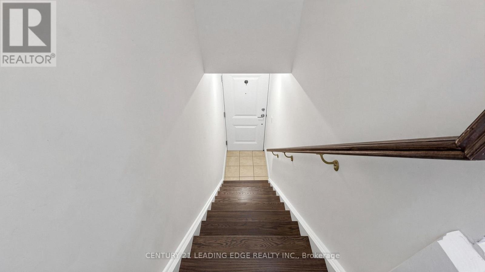 320 John Street — photo 21