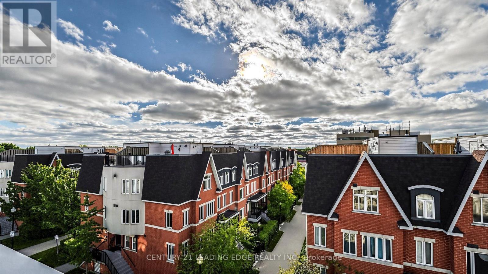 320 John Street — photo 50