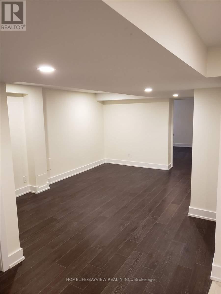 2401 Major Mackenzie Drive — photo 13