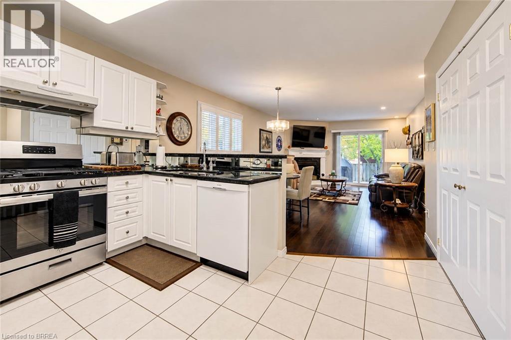 #1 10 COURTLAND Drive - 9