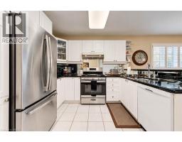 Kitchen - 10 Courtland Drive Unit# 1, Brantford, ON N3R7Y2 Photo 10
