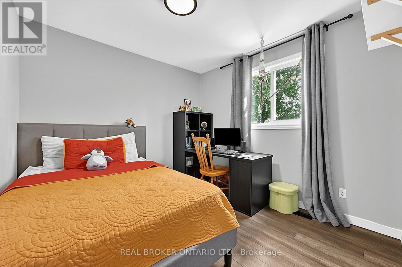 295 Crawford Street, Orillia, ON photo 9