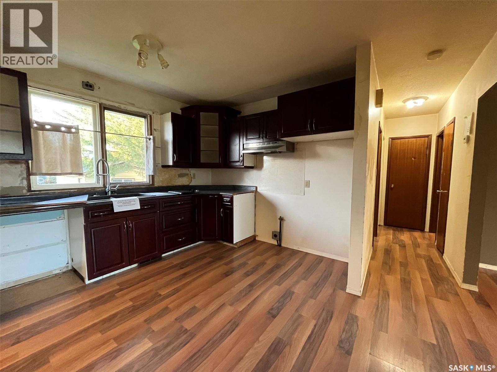 426 Beryl STREET, Broadview — photo 8