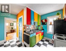 1407 C Avenue N, Saskatoon, SK S7L1K9 Photo 9