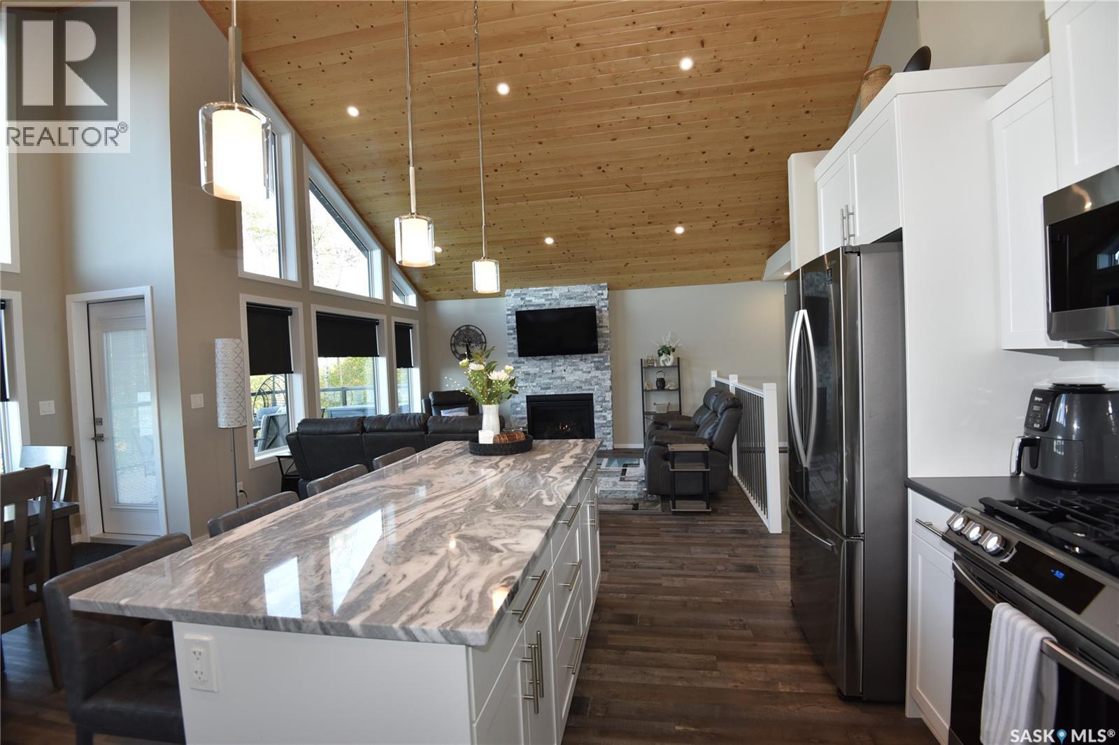 1124 Birch AVENUE, Tobin Lake — photo 15