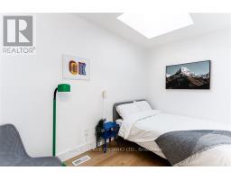 Upper - 278 Campbell Avenue, Toronto, ON M6P3V6 Photo 13