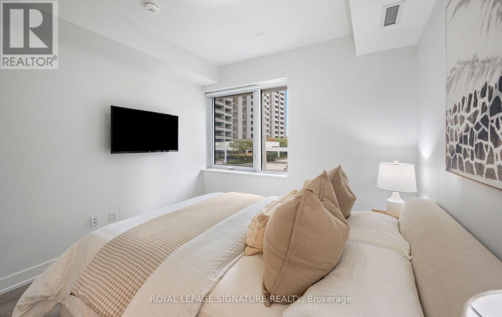 TH07- 9 Mabelle Avenue, Toronto, ON photo 35
