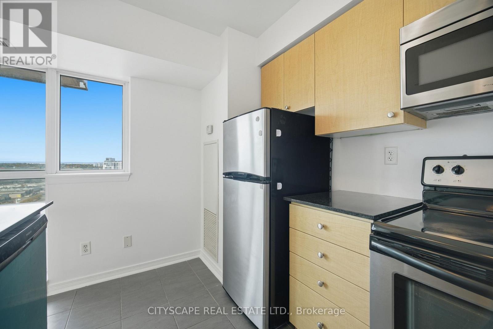 1601- 215 Queen Street West, Brampton, ON photo 13