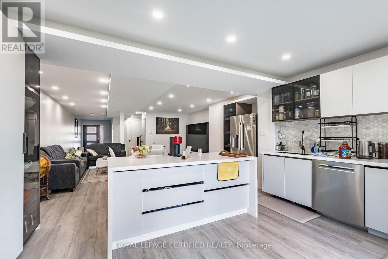 4024 BISHOPSTOKE LANE - 18