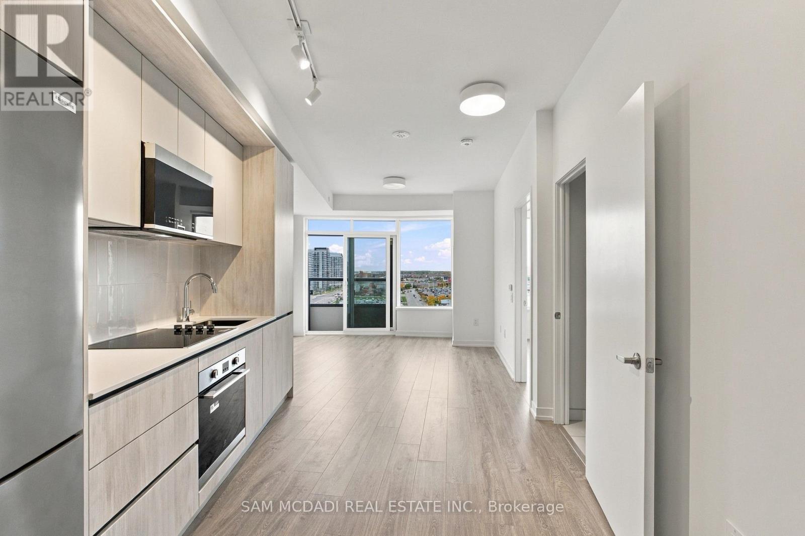 2485 Eglinton Avenue West — photo 8