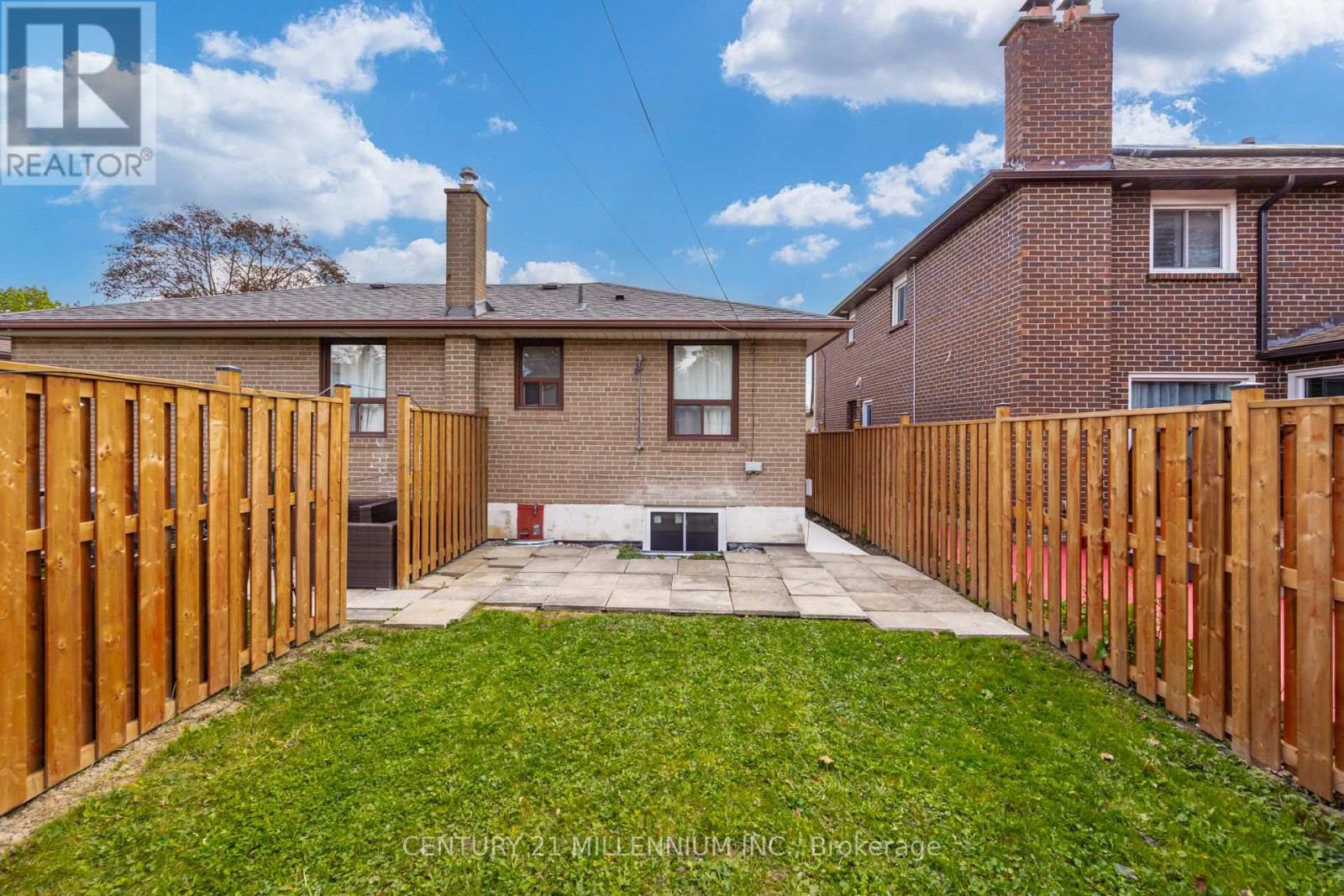 18 Leneck Avenue — photo 24