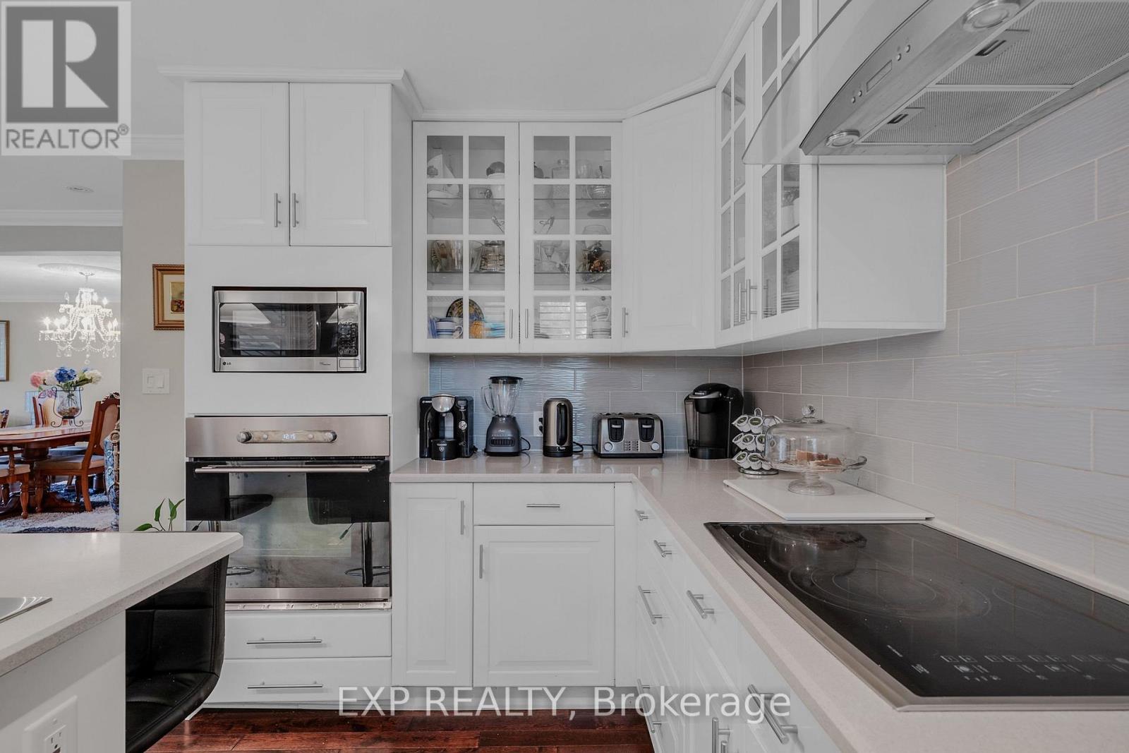 593A Scarlett Road North, Toronto, ON photo 14