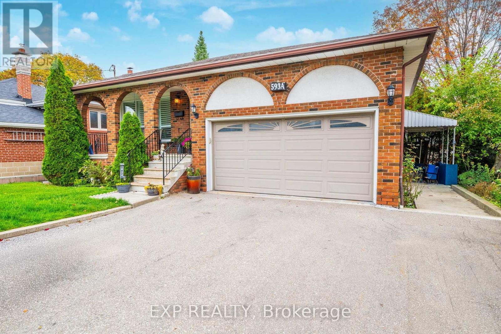 593A Scarlett Road North, Toronto, ON photo 2