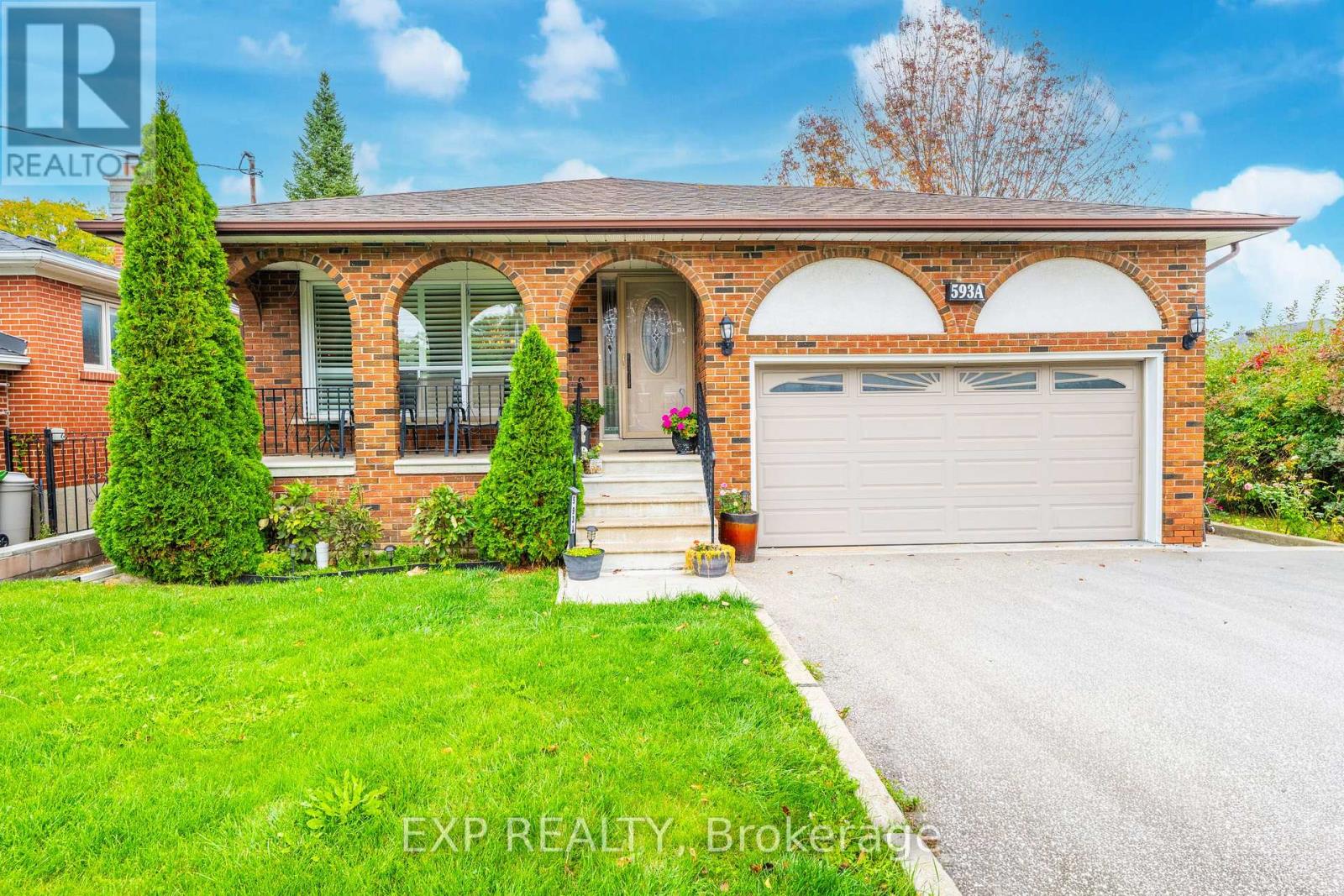 593A Scarlett Road North, Toronto, ON photo 3