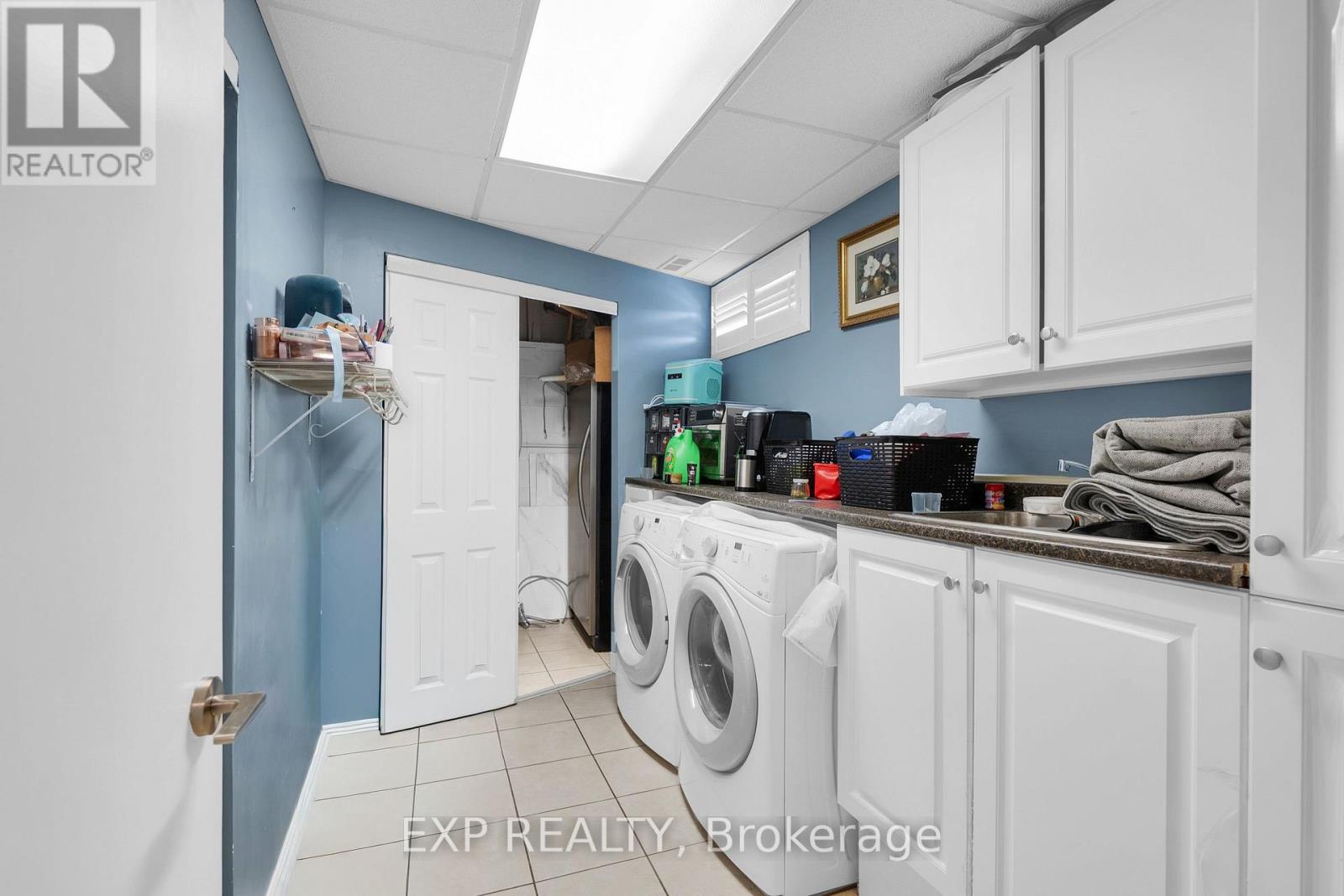 593A Scarlett Road North, Toronto, ON photo 32