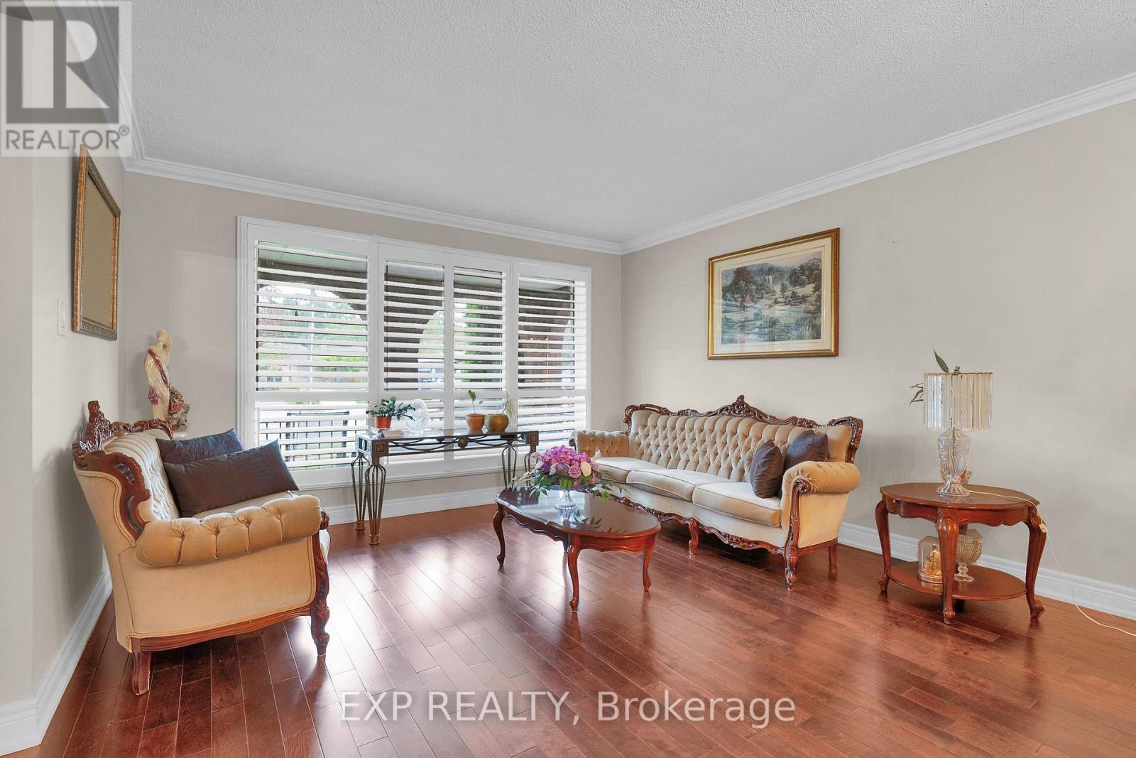 593A Scarlett Road North, Toronto, ON photo 9