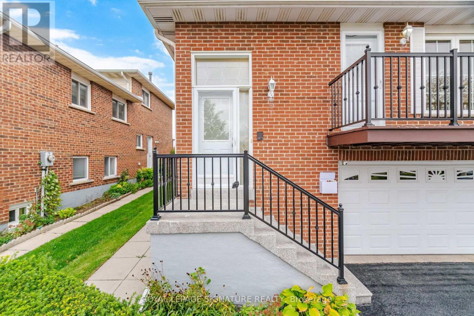 4200 Greybrook Crescent, Mississauga, ON photo 3
