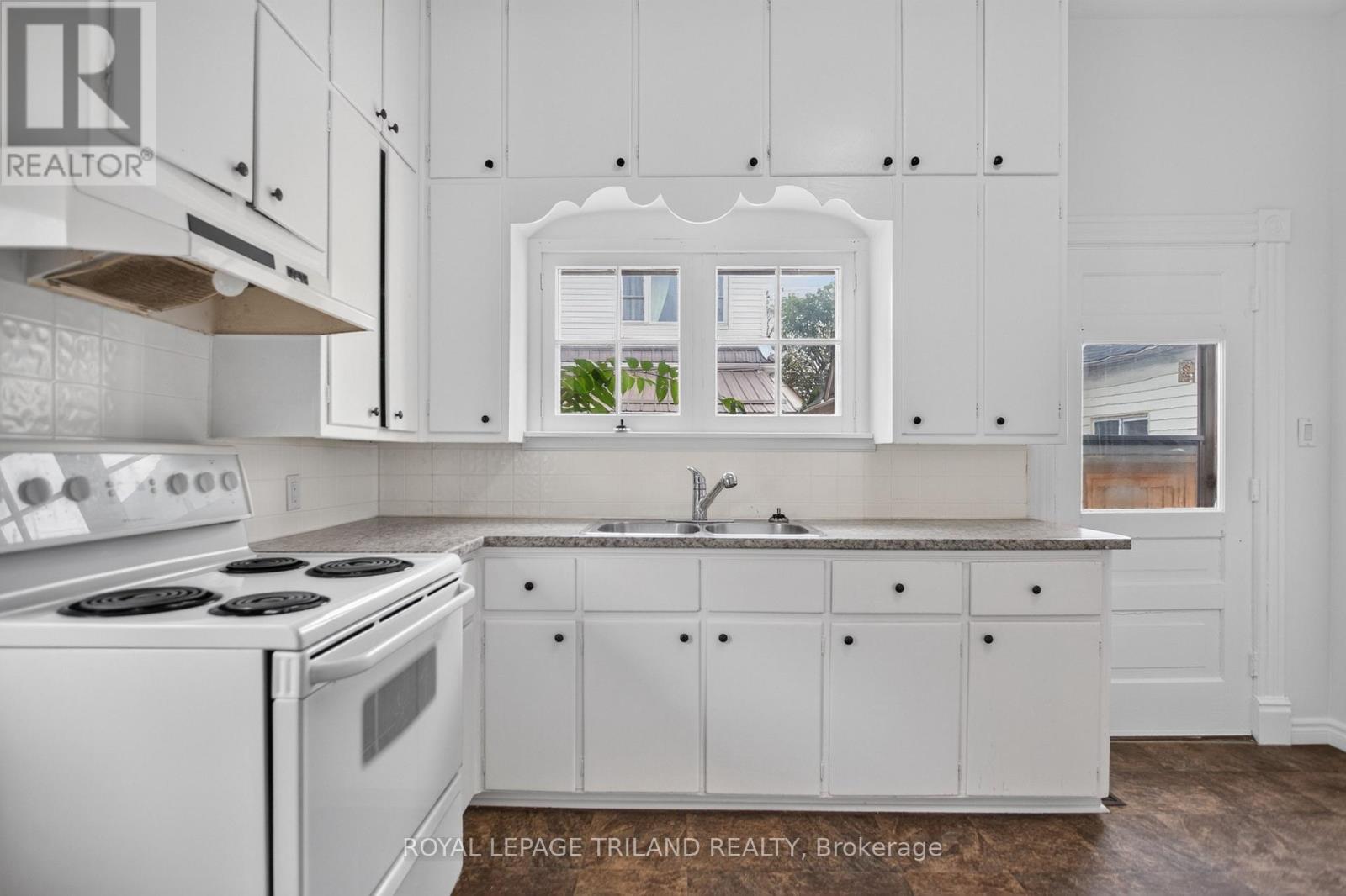 2.5 Antrim Street — photo 14