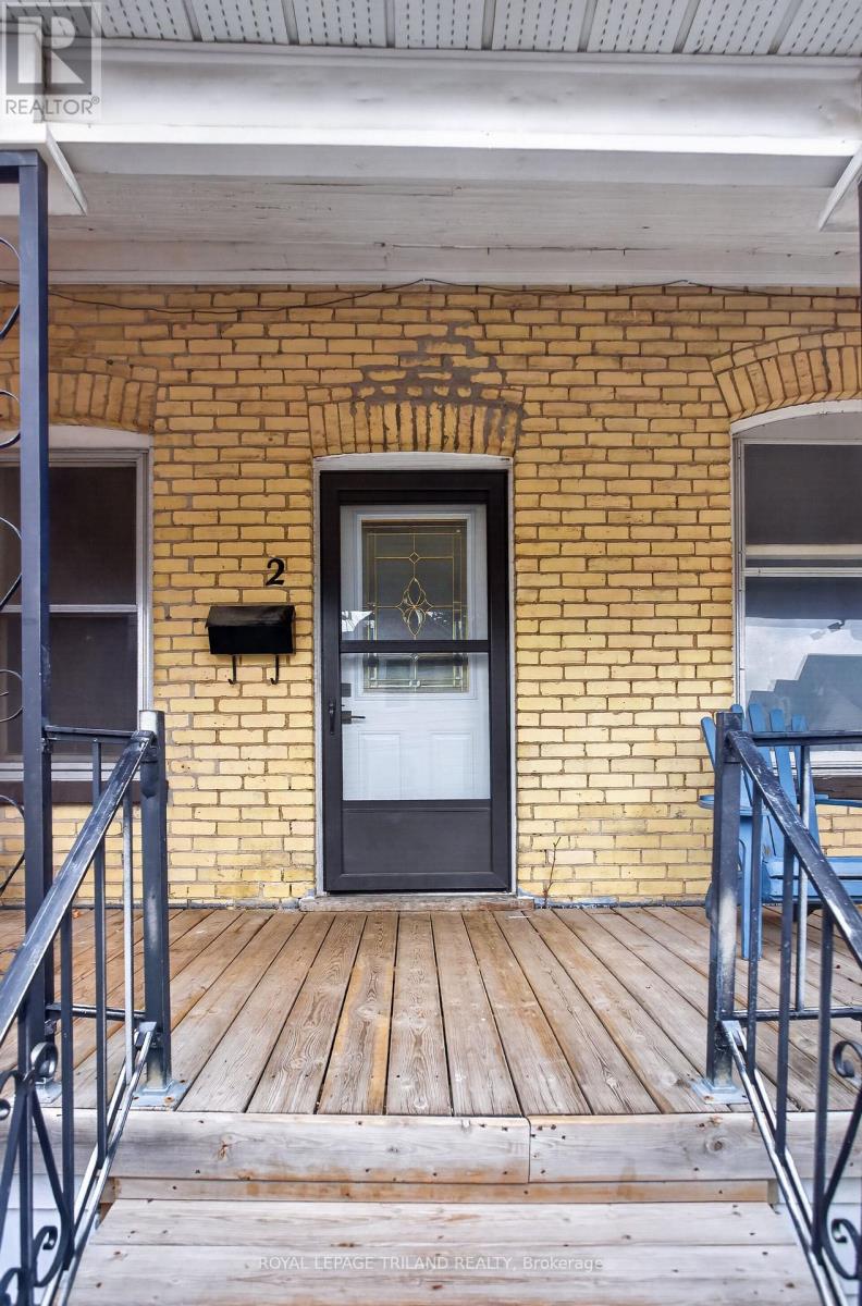 2.5 Antrim Street — photo 2