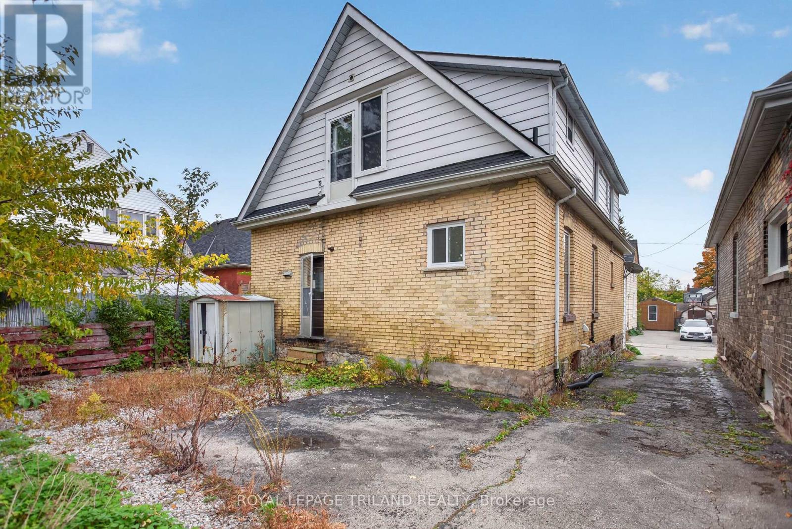 2.5 Antrim Street — photo 35