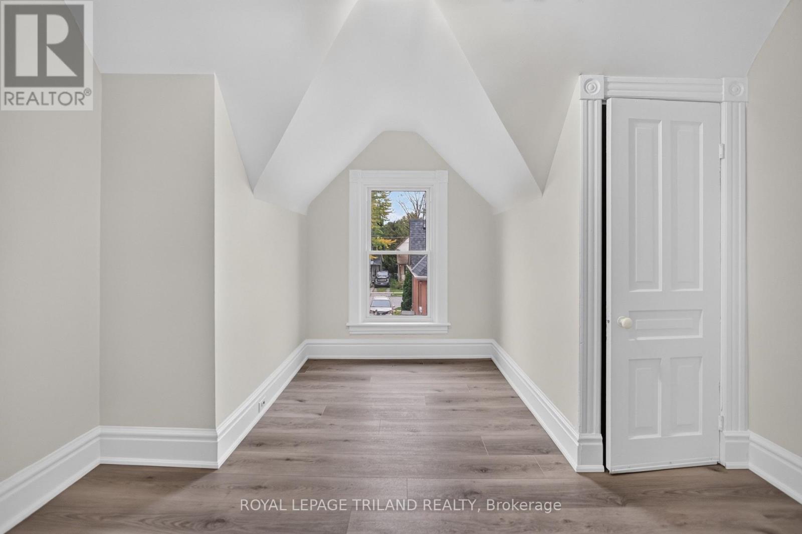 2.5 ANTRIM STREET - 44