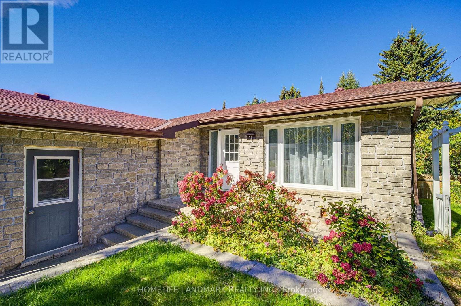 19 SOUTHDALE Drive, Huntsville, ON photo 3