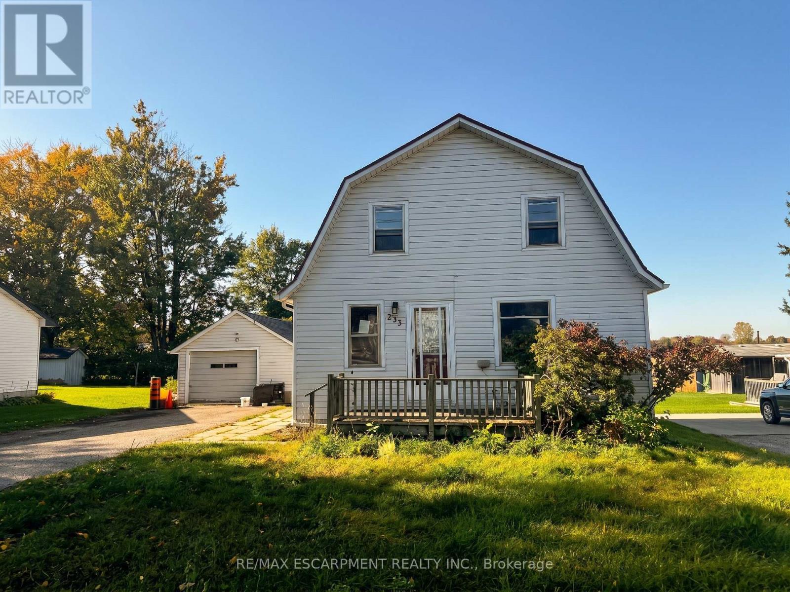 233 Talbot Street, Norfolk, ON photo 1