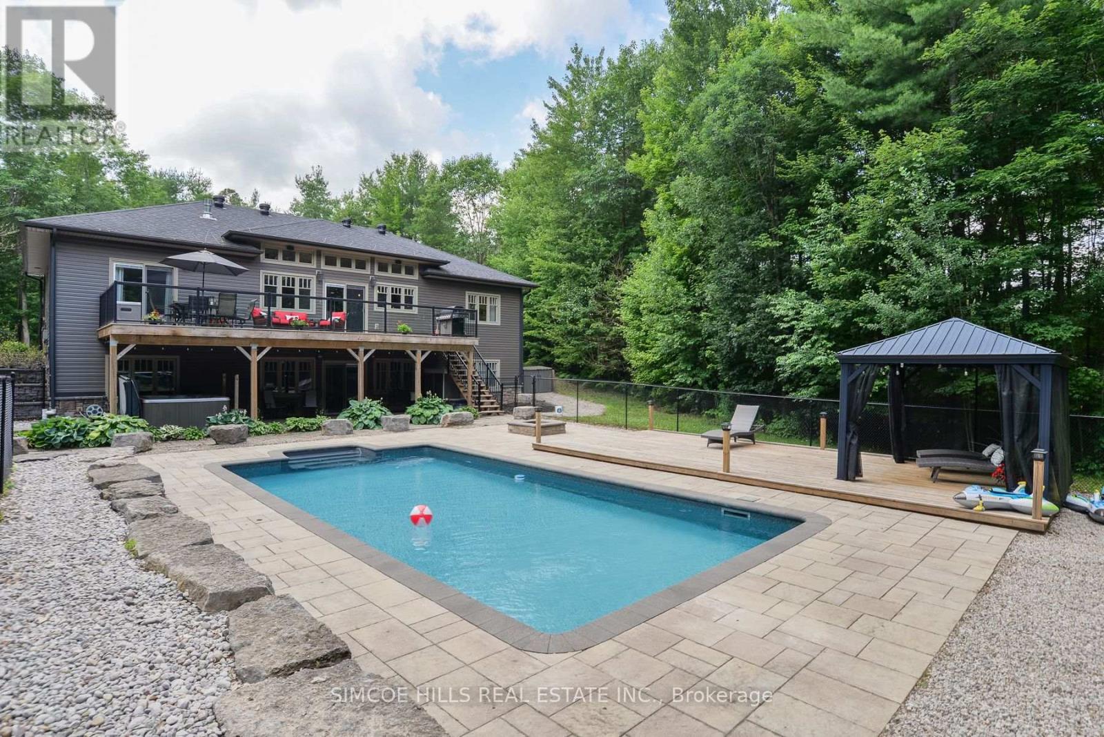 1013 SUTHERLAND WAY - 36