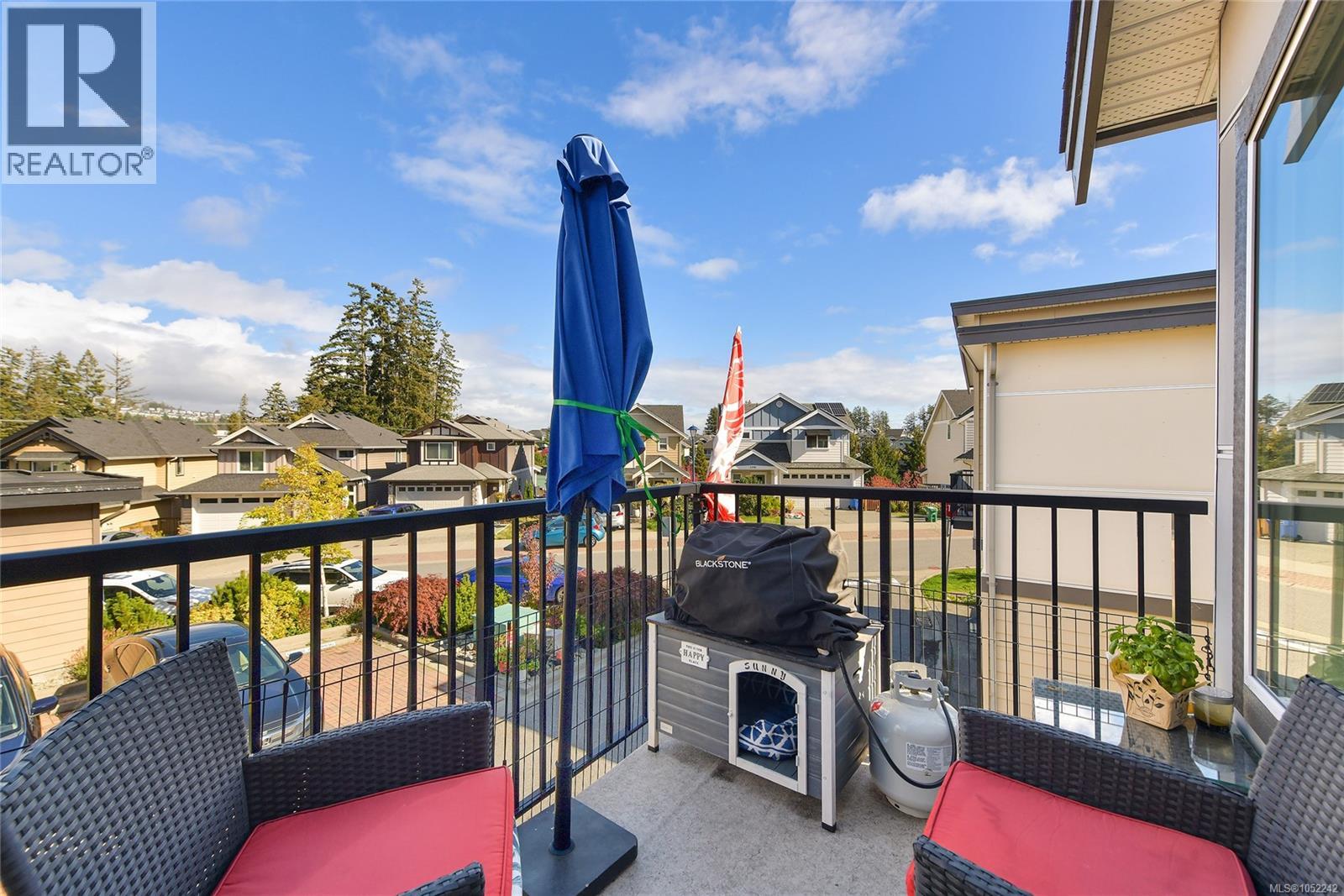  1005 Boeing Close, Langford
