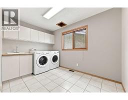 361 Santana Bay Nw, Calgary, AB T3K3N6 Photo 25