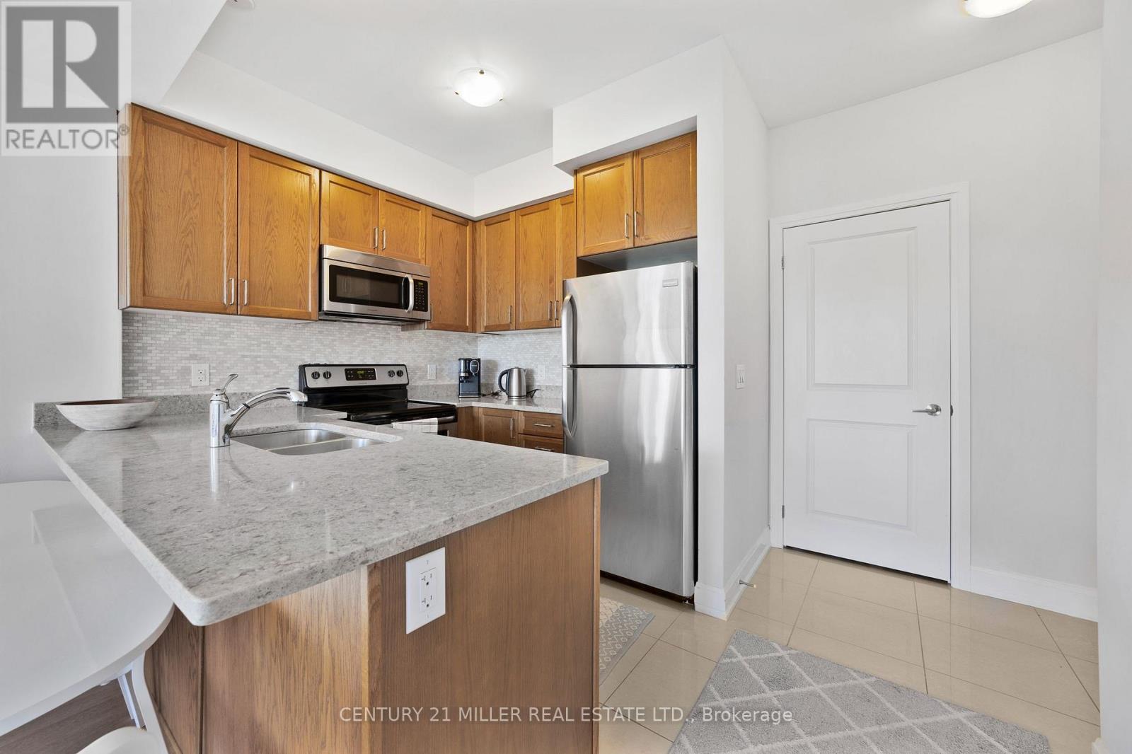 275 Roxton Road — photo 12