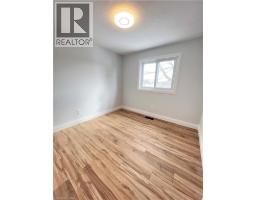 62 Queen Charlotte Crescent Unit# Main, Kitchener, ON N2E3N6 Photo 12