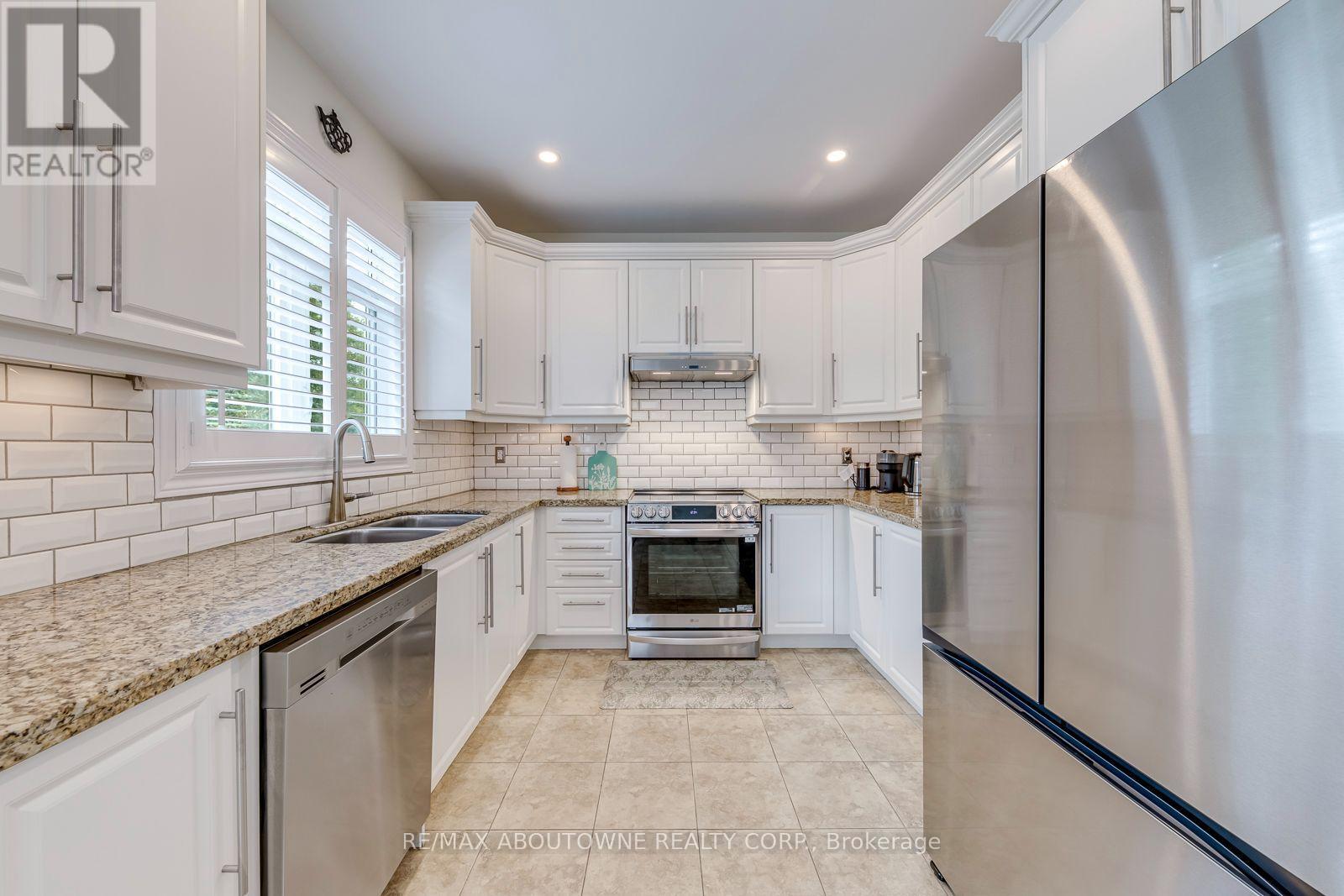 3234 Sharp Road, Burlington, ON photo 12