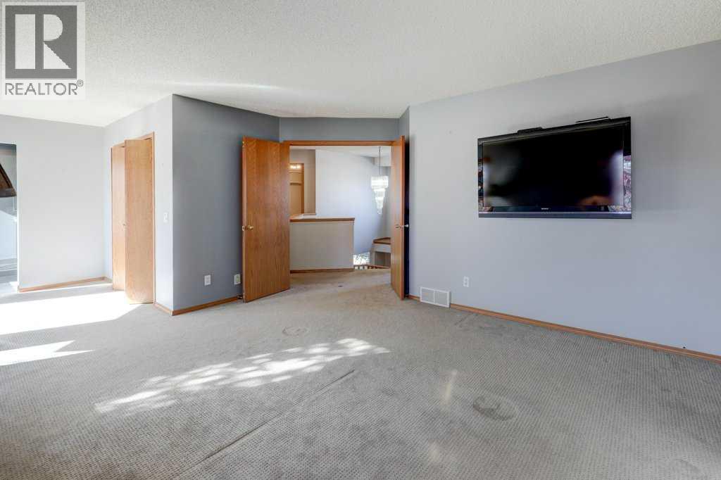 212 Riverview Close SE - photo 18