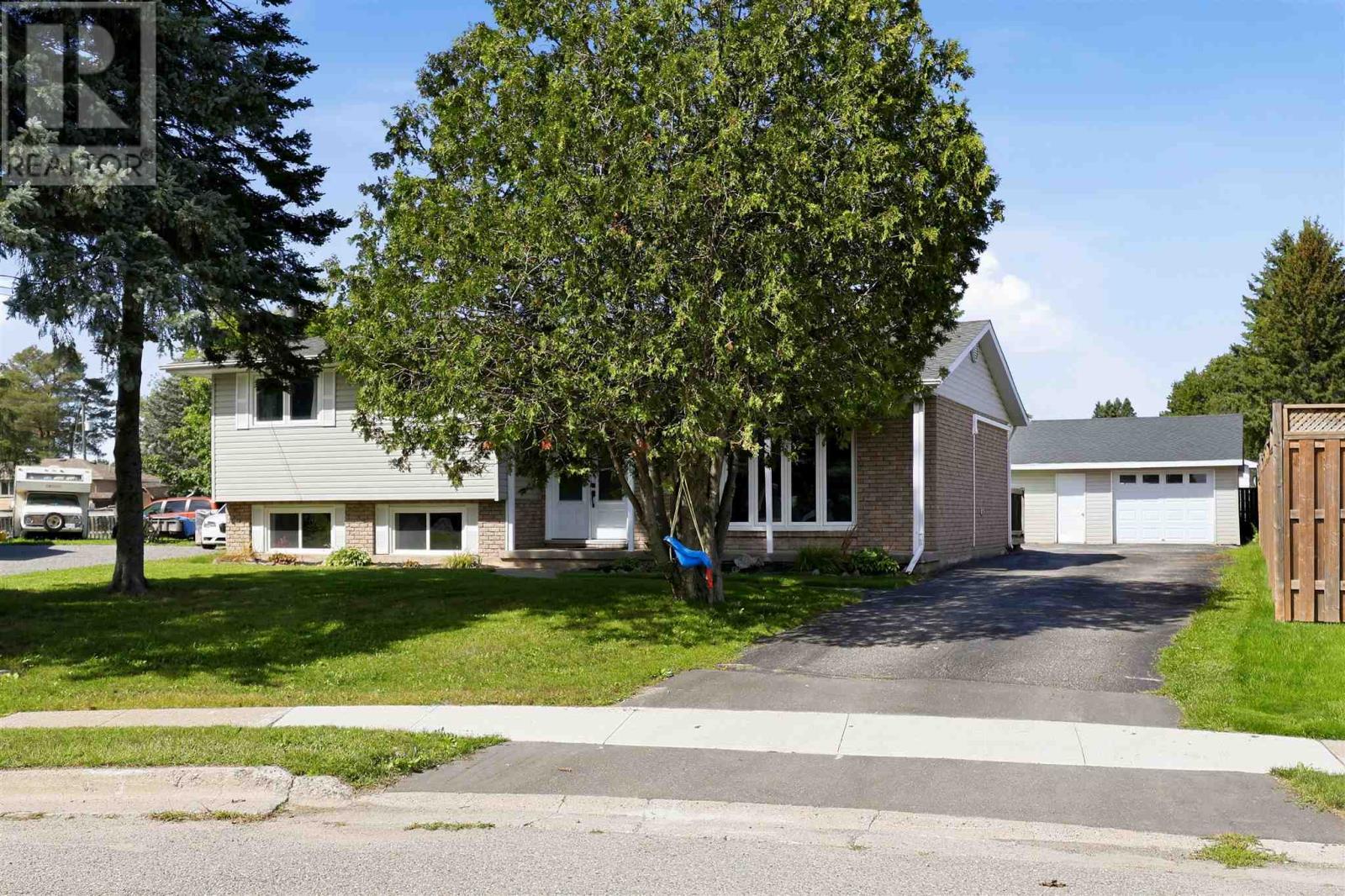 63 Texas AVE - 37