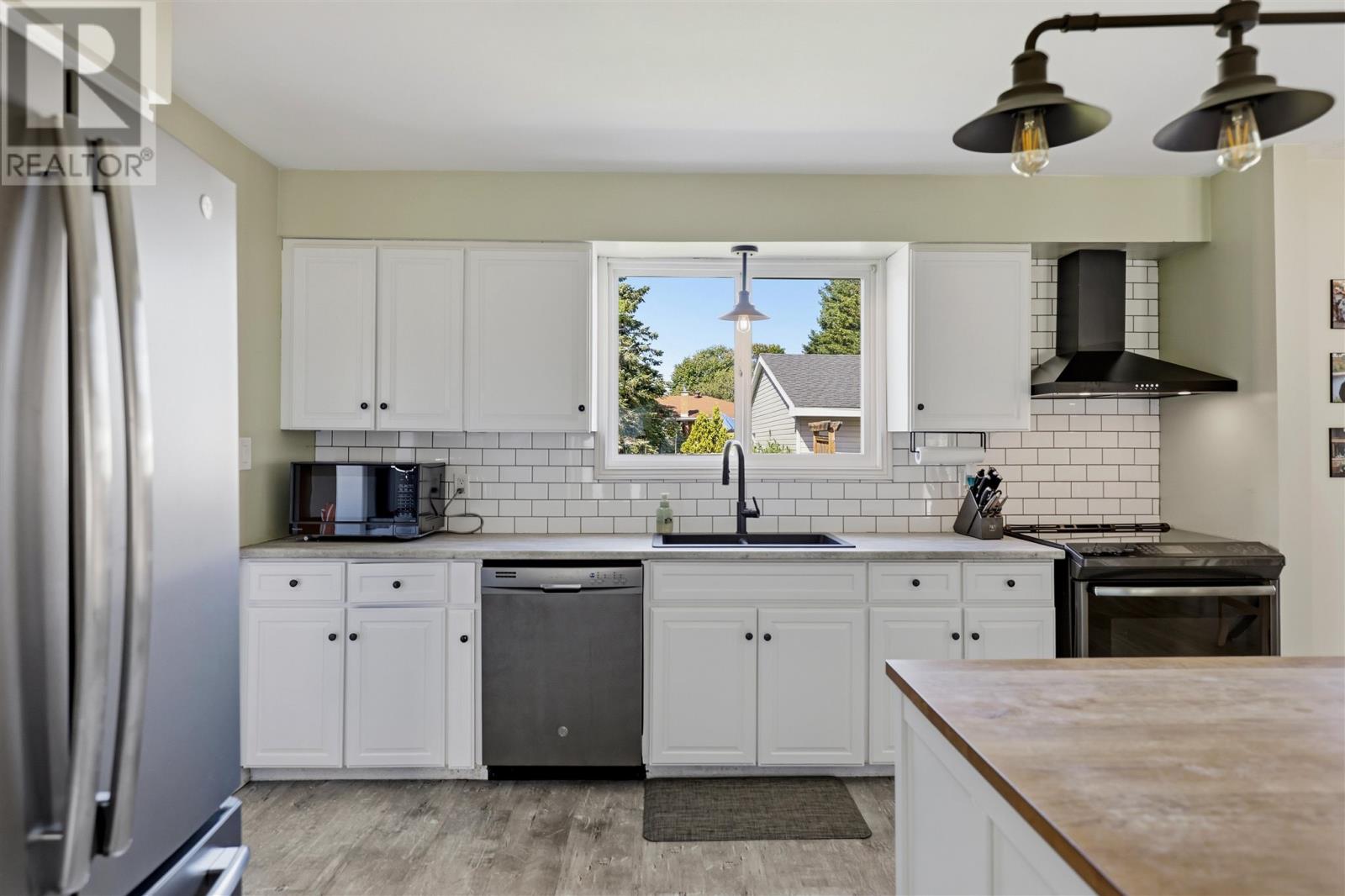 63 Texas Ave — photo 14