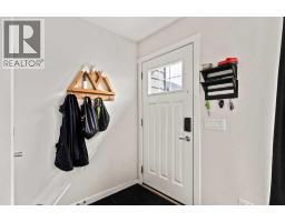 463 Cranbrook Square Se, Calgary, AB T3M3E3 Photo 12