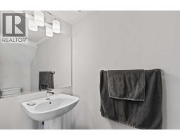463 Cranbrook Square Se, Calgary, AB T3M3E3 Photo 13
